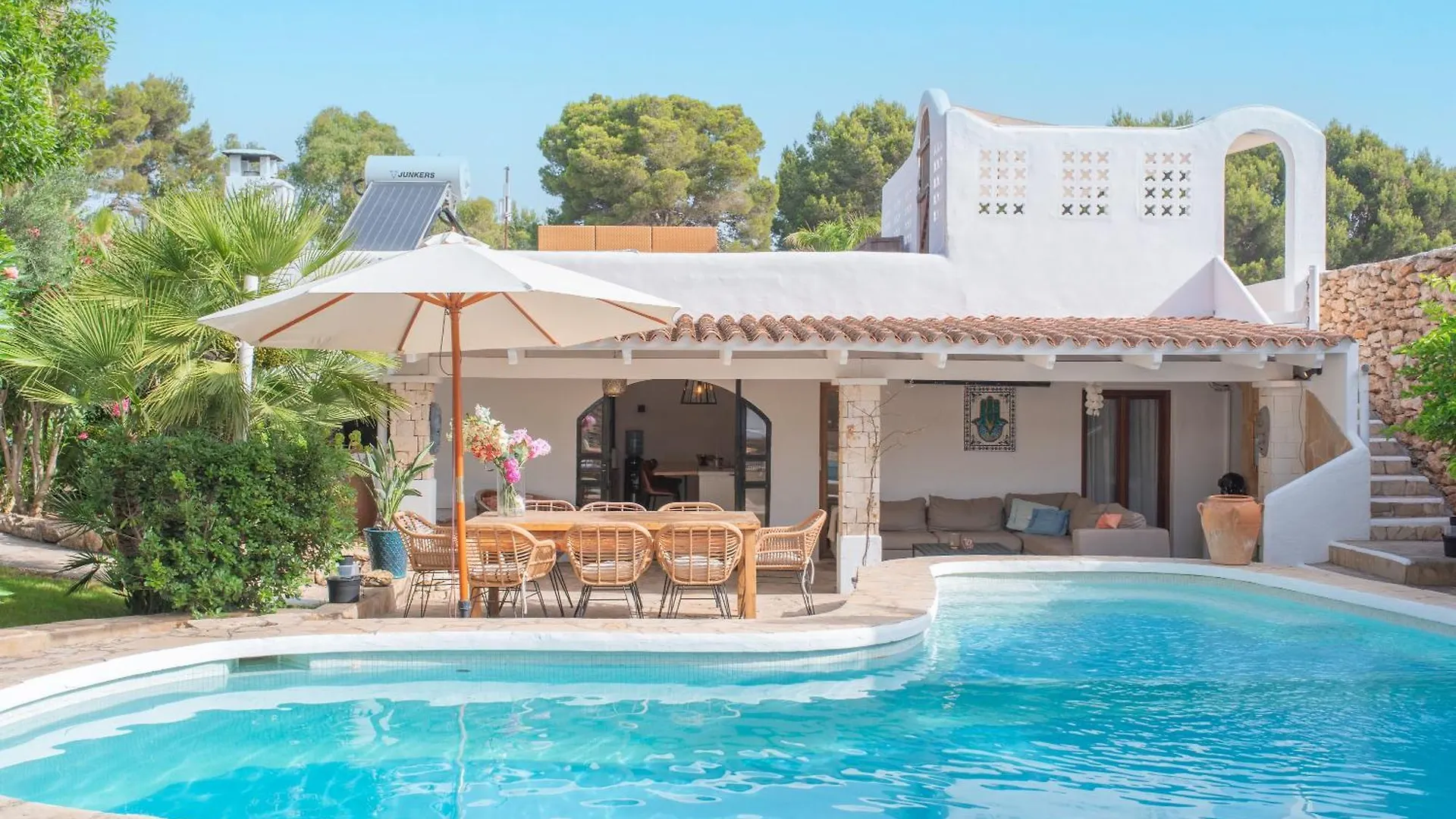 Chic Ibiza Villa Nearby Olivera Beach サンタ・エウラリア・デス・リウ