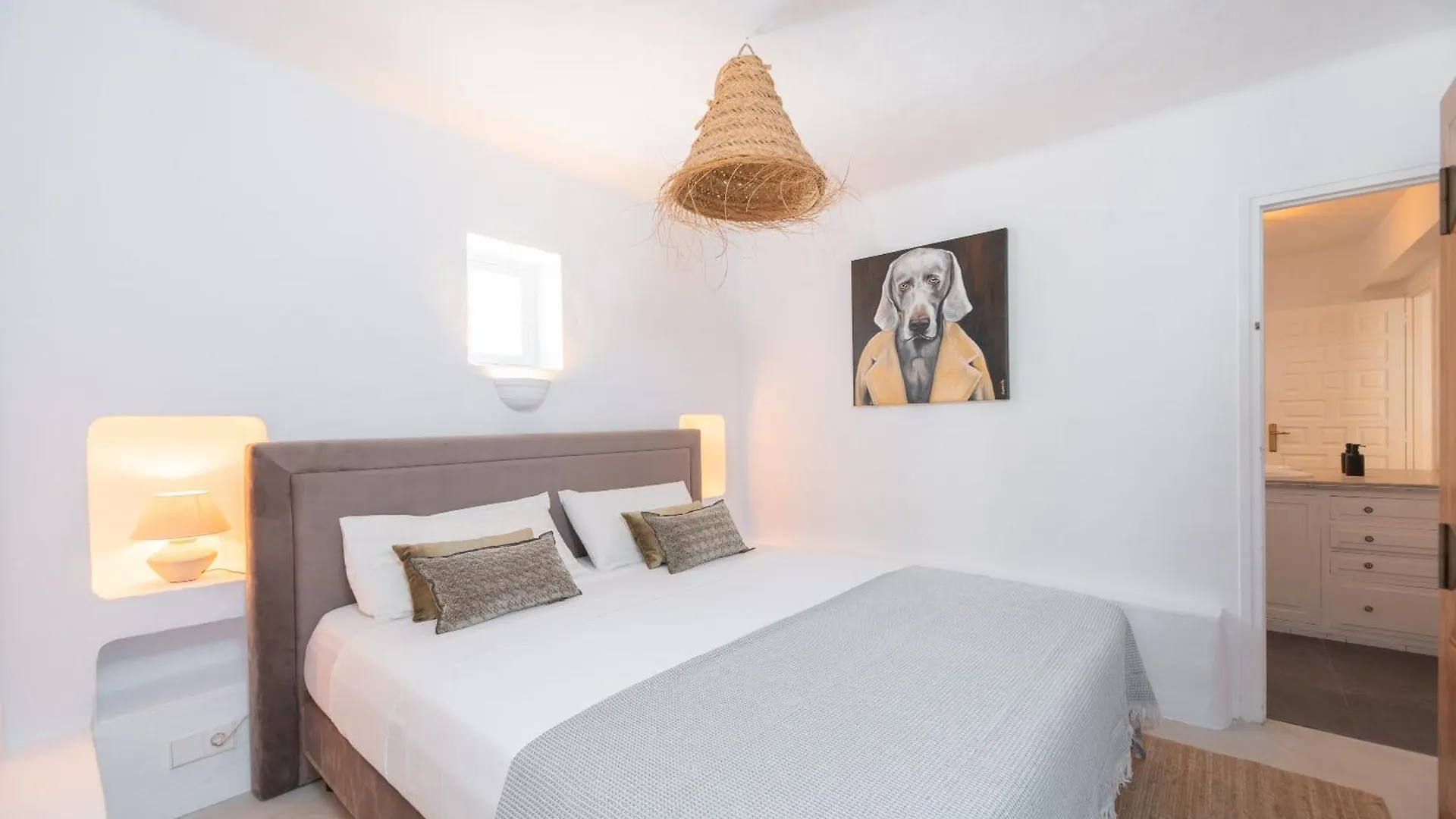 Chic Ibiza Villa Nearby Olivera Beach サンタ・エウラリア・デス・リウ スペイン