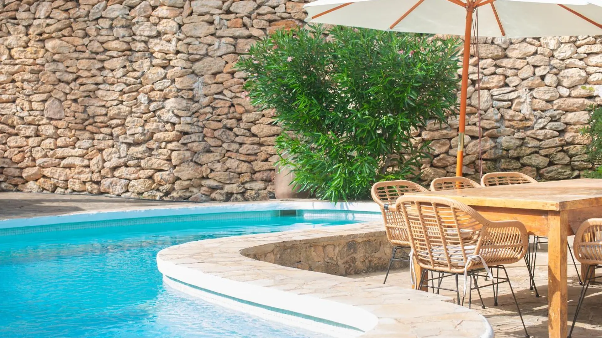 Chic Ibiza Villa Nearby Olivera Beach サンタ・エウラリア・デス・リウ スペイン